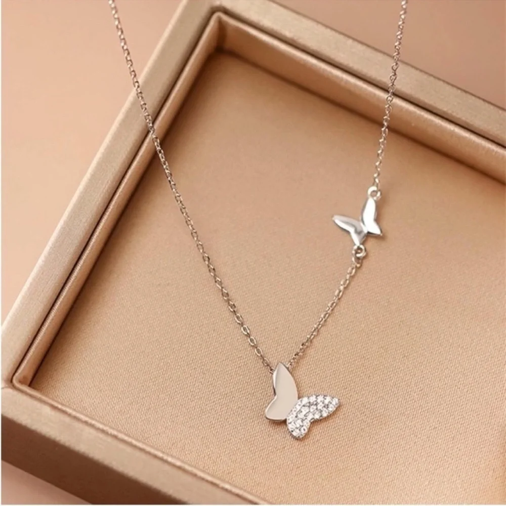 NEW ! 925 Sterling Silver Elegant Silver Butterfly Necklace. 🦋 A9-313